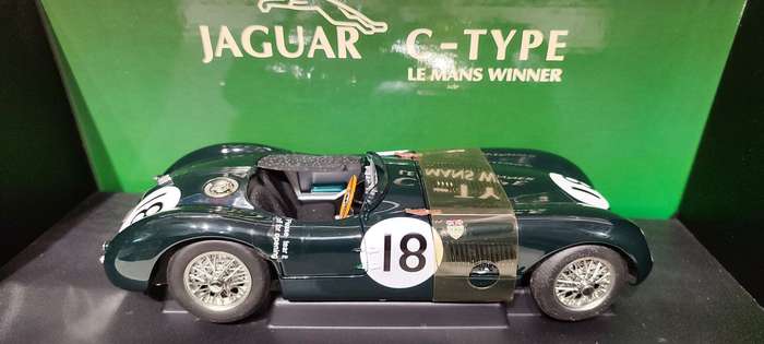 **Mint/Boxed** 1/18 AutoArt Racing Division Jaguar C Type LeMans Winner 1953 Racing Green (85387)