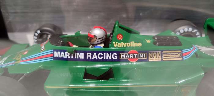 **NEW/F1 SET** 1/18 MCG Lotus-Ford 79 #1 Andretti/#2 Reutermann Argentina GP 1979 (MCG18620F/18621F)