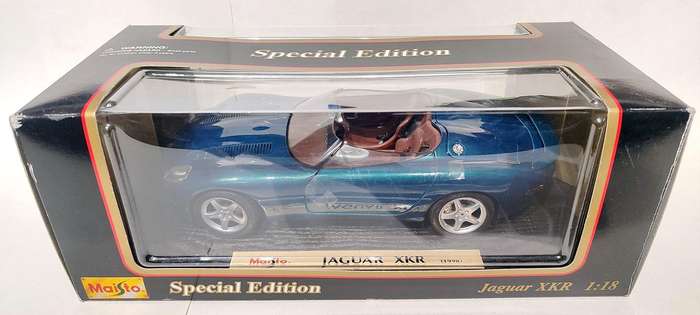 **BOXED/MINT MODEL** 1/18 Maisto SE Jaguar XKR 180 1998 Green/Blue (31863)