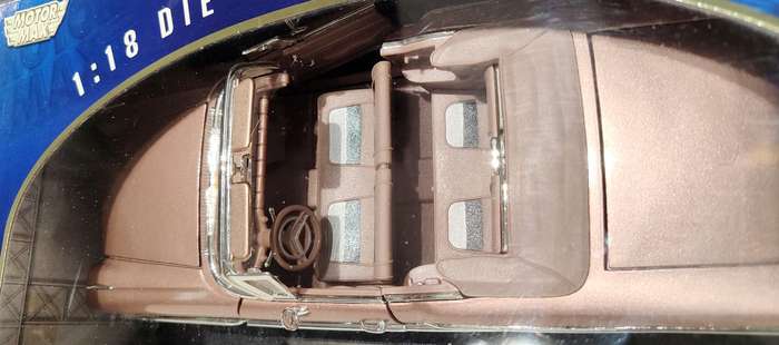 **MINT/BOXED/V-RARE COLOUR** 1/18 MotorMax 1958 Chevrolet Impala Cay Coral Metallic (RB73112D)