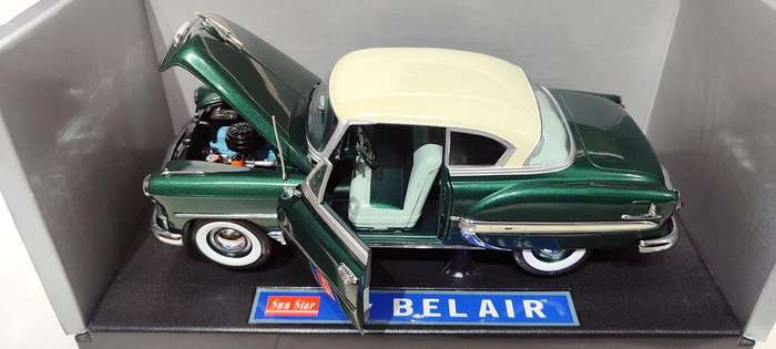 *AS NEW/BOXED* 1/18 Vintage Sunstar 1953 Chevrolet Bel Air Green Metallic (1602)