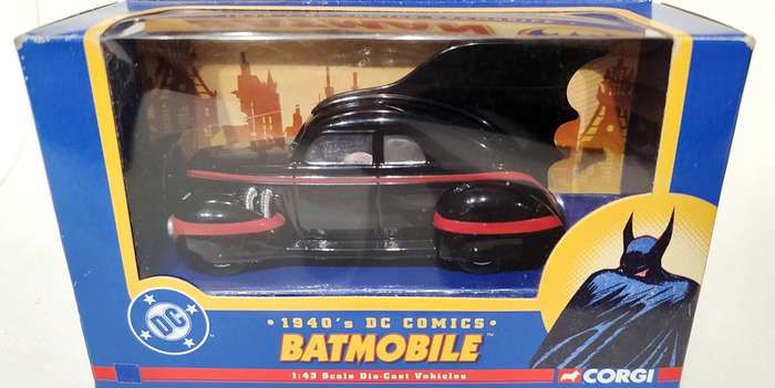 **RARE/PRE-LOVED/BOXED** 1/43 Corgi 1940's DC Comics Batmobile BMBV1 77309
