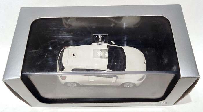 **MINT** 1/43 Dealer Edition Volkswagen Scirocco 2.0 tsi 2009 White (Norev)