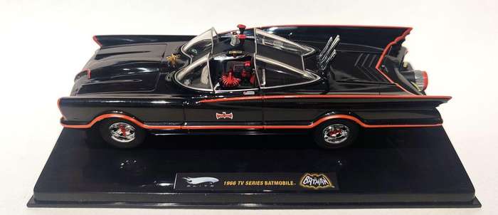 **VERY RARE/NEW/BOXED** 1/43 Hot Wheels Elite 1966 TV Series Batmobile (R1975) LE 10,000
