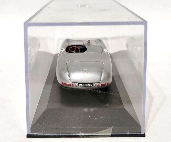 **MINT/PRE-LOVED** 1/43 Models Max Mercedes-Benz 300 SL H. Lang Nürburgring 1952 (MAX3330)