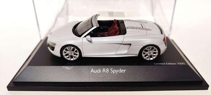 **MINT** 1/43 Schuco Limited Edition Audi R8 Spyder Suzuka Grey (450739100) LE 1000
