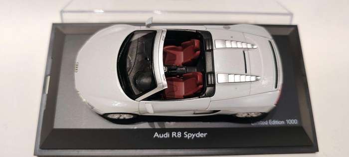 **MINT** 1/43 Schuco Limited Edition Audi R8 Spyder Suzuka Grey (450739100) LE 1000