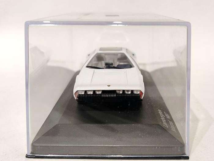 **MINT** 1/43 WhiteBox Lamborghini Marzal White (WB066 - 194613) LE 1,000