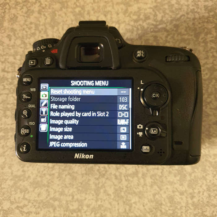 Nikon D7100 kit  + Vanguard bag