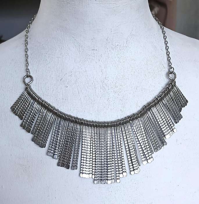 Striking Vintage Silver-Tone Fringe Bib Necklace  Industrial Chic Meets Brutalist Elegance