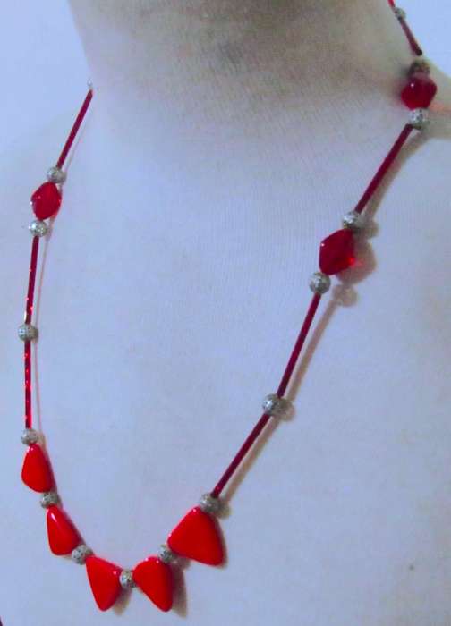Vintage Ruby Red Glass & Silver Tone Filigree Beaded Necklace