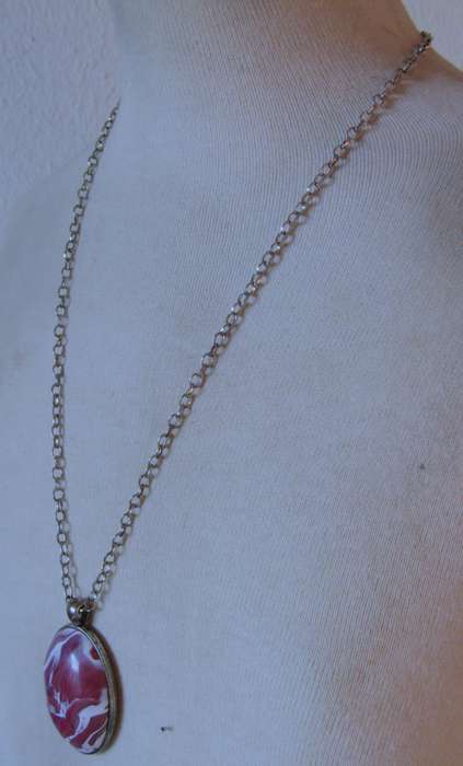 Vintage Oval Cabochon Simulated Agate & Silver Tone Pendant Necklace