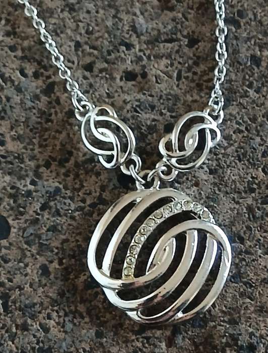 Vintage Signed AVON Art Nouveau Style Silvertone & Crystal Pendant Necklace