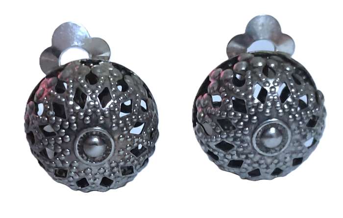 Vintage Silver Tone Filigree Clip-On Earrings