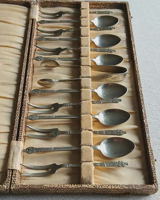 Collectible Vintage EPNS Apostle 13-Piece Cutlery Set in Original Case - Made in England