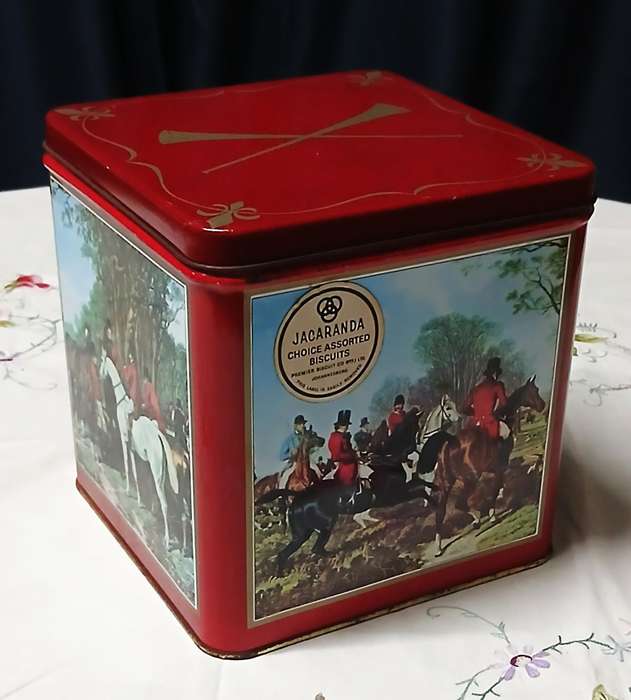 Vintage Large Jacaranda Biscuit Tin - Classic English Hunting Scenes