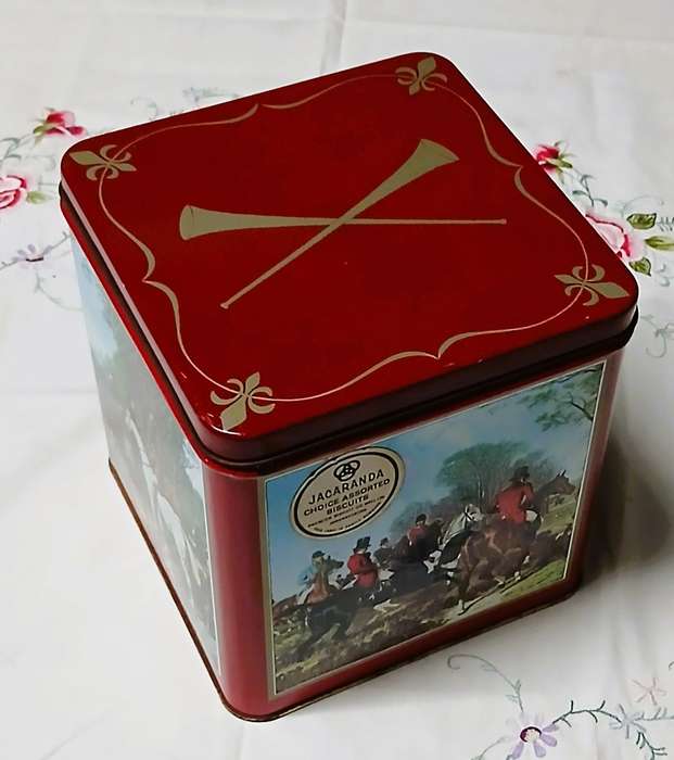 Vintage Large Jacaranda Biscuit Tin - Classic English Hunting Scenes