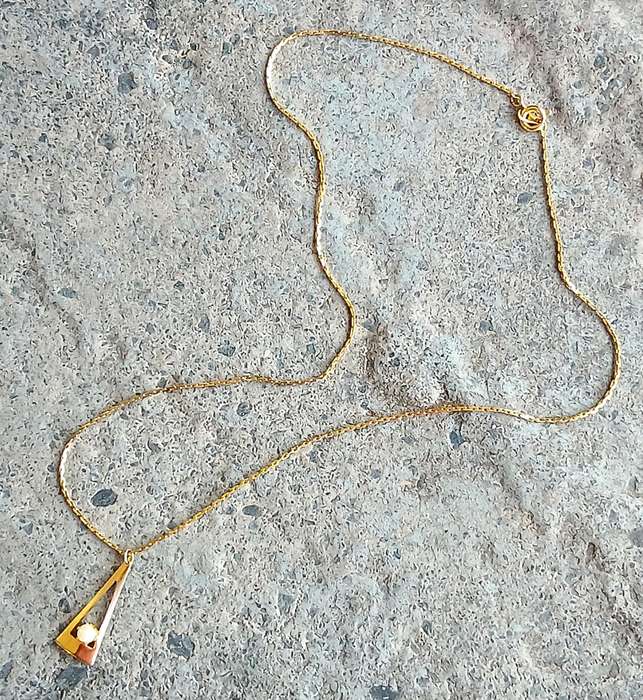 Delicate Vintage Gold-Tone Triangle Pendant Necklace with Faux Pearl