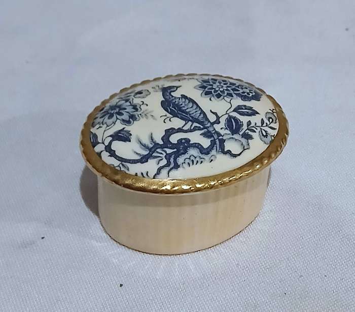 Aynsley Fine Bone China Trinket Box | Chinoiserie Peacock / Phoenix Motif with Gilded Mount