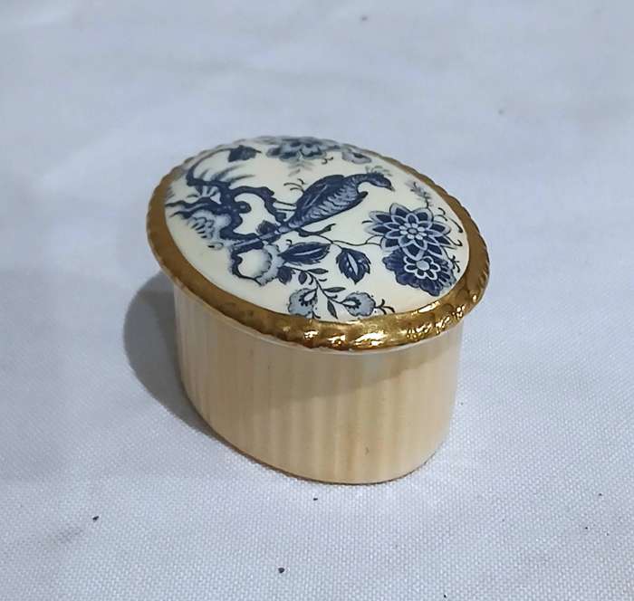 Aynsley Fine Bone China Trinket Box | Chinoiserie Peacock / Phoenix Motif with Gilded Mount