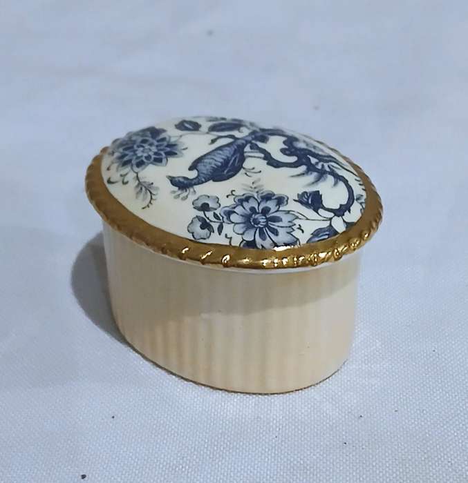 Aynsley Fine Bone China Trinket Box | Chinoiserie Peacock / Phoenix Motif with Gilded Mount
