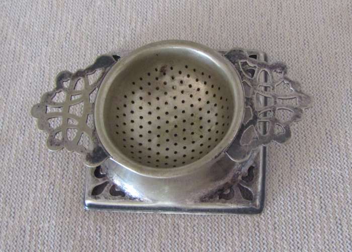 Vintage Art Nouveau Style Silver Plated Tea Strainer with Stand - EPNS, Made in England
