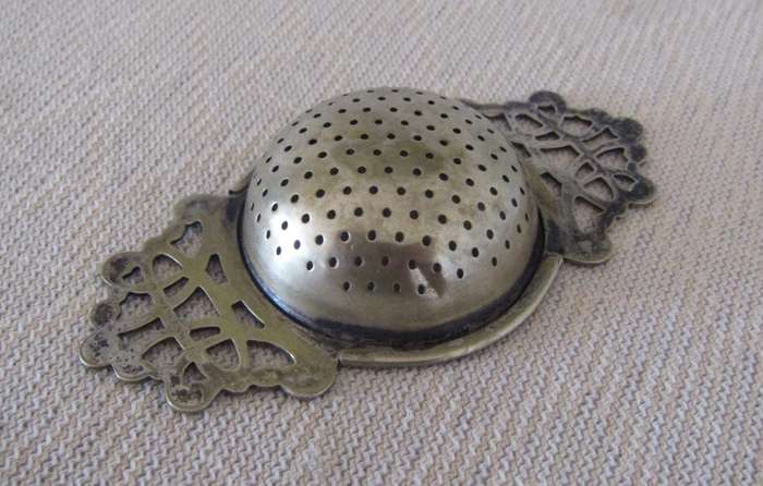 Vintage Art Nouveau Style Silver Plated Tea Strainer with Stand - EPNS, Made in England