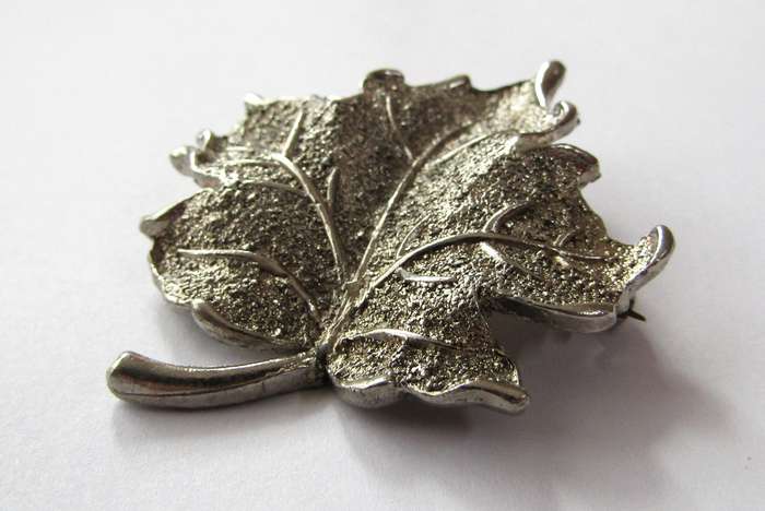 Vintage Silver Tone Maple Leaf Brooch Pin by Hollywood
