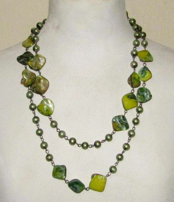 Retro 1980s Extra Long Green Dyed Mother of Pearl Beaded Necklace