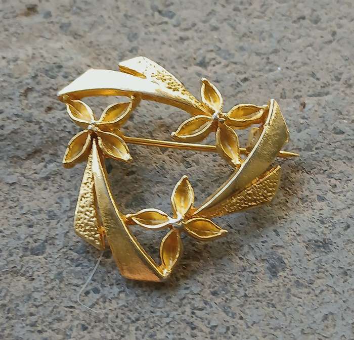 Vintage Gold Tone Brooch | Triangle Wreath with Floral Detail | Mid-Century Geometric Design
