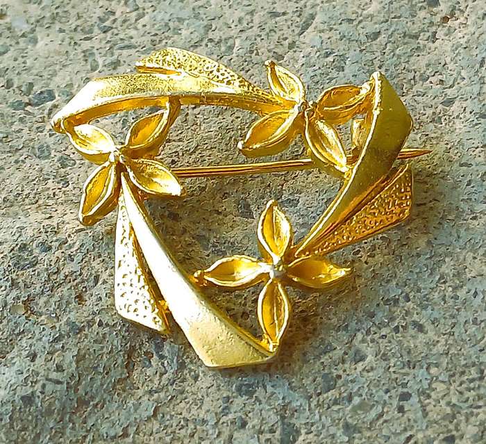 Vintage Gold Tone Brooch | Triangle Wreath with Floral Detail | Mid-Century Geometric Design