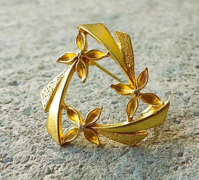 Vintage Gold Tone Brooch | Triangle Wreath with Floral Detail | Mid-Century Geometric Design