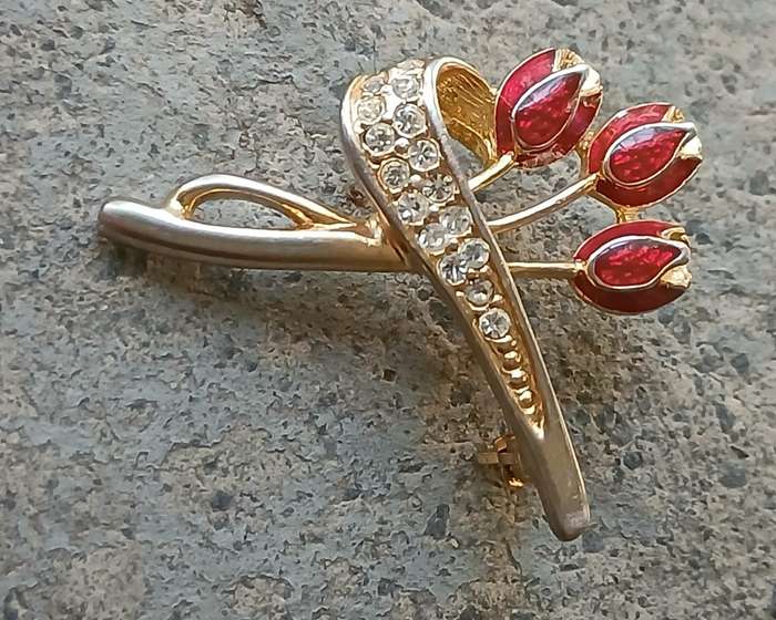 Vintage Gold-Tone Spray Brooch | Red Enamel Tulips & Pave Diamante Ribbon