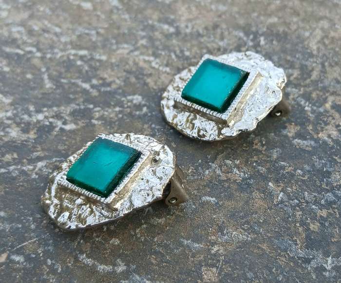 Mid-Century Silver-Tone Clip-On Earrings | Textured Design with Green Resin Centre