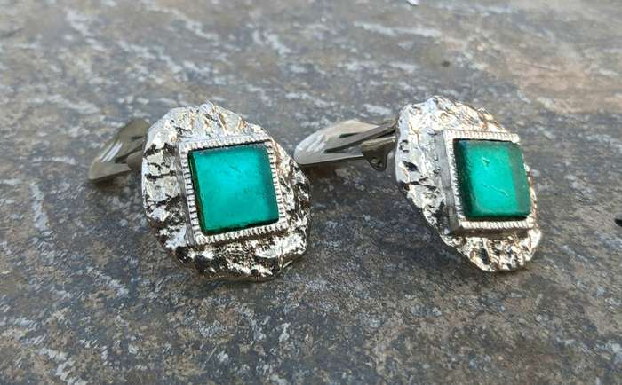 Mid-Century Silver-Tone Clip-On Earrings | Textured Design with Green Resin Centre