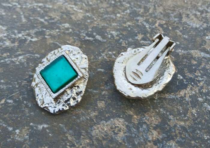 Mid-Century Silver-Tone Clip-On Earrings | Textured Design with Green Resin Centre