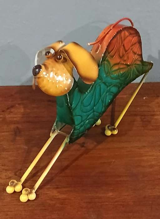 Meet the Stretchy Metal Dog | Handcrafted Garden Art with Personality | 36 x 23 x 12cm