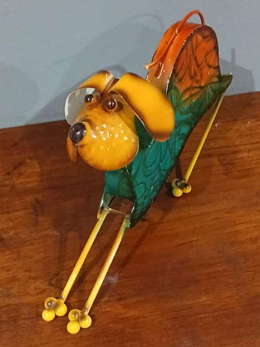 Meet the Stretchy Metal Dog | Handcrafted Garden Art with Personality | 36 x 23 x 12cm