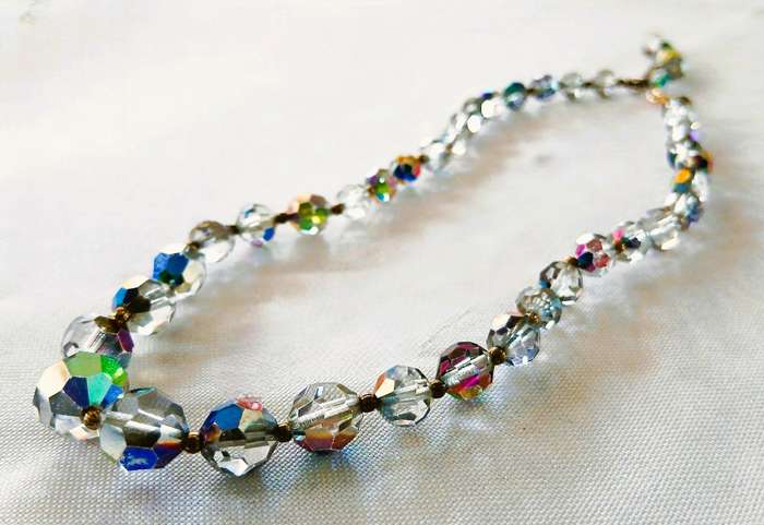 Vintage 1940s Aurora Borealis Crystal Necklace | Faceted Graduated Beads on Brass Links