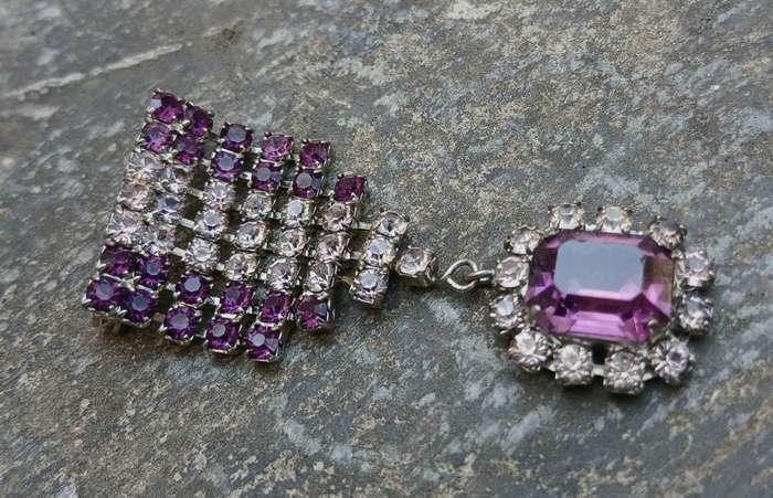 Vintage 1950s Silvertone Rhinestone Brooch | Amethyst & Clear Stone Design