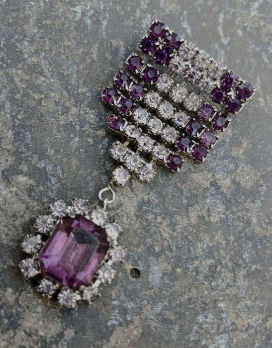 Vintage 1950s Silvertone Rhinestone Brooch | Amethyst & Clear Stone Design
