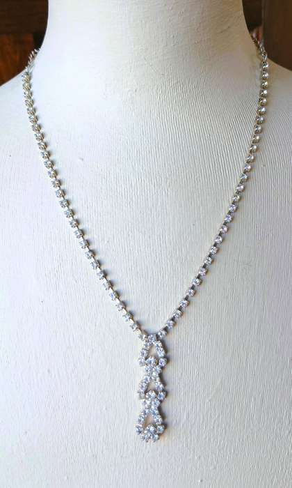 Vintage 1950s Silver-tone Rhinestone Necklace | Elegant Loop Pendant Design