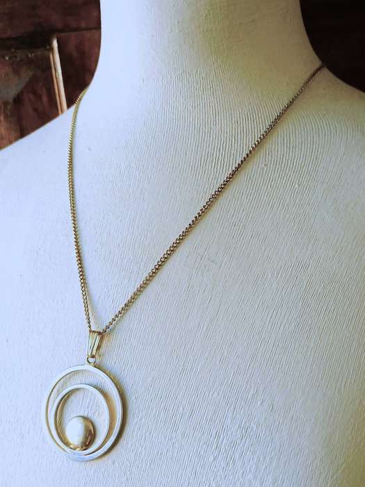 Vintage 1970s Gold-Tone Necklace | Geometric Pendant Design