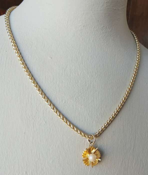 Vintage Gold-Tone Necklace with Faux Pearl Flower Pendant | Luella Chain