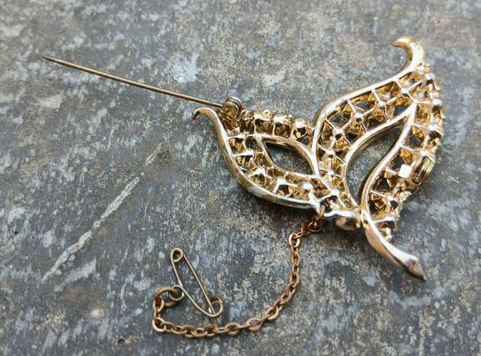 Vintage Gold Tone Aurora Borealis Brooch | Mid-Century Leaf Design with Safety Chain