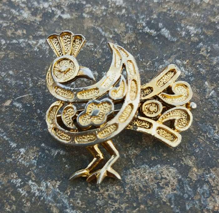 Vintage Gold-tone Peacock Brooch Pin | Trifari-Style LOrient Design