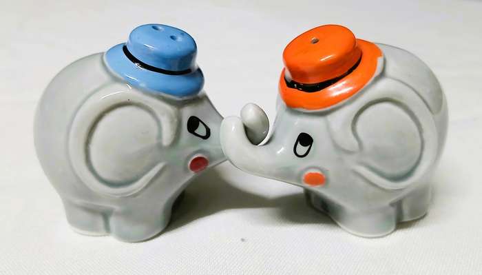 Vintage Kissing Elephant Salt & Pepper Shakers | Mid-Century Japan Style Ceramic | Orange & Blue Hat
