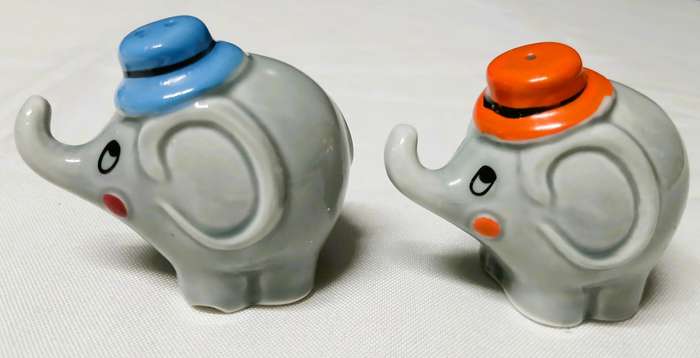 Vintage Kissing Elephant Salt & Pepper Shakers | Mid-Century Japan Style Ceramic | Orange & Blue Hat