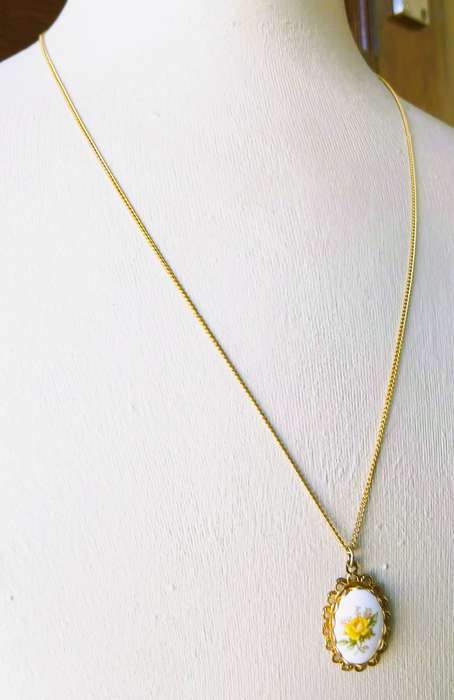 Vintage Limoges Porcelain Pendant Necklace | Yellow Rose in Gold Tone Frame