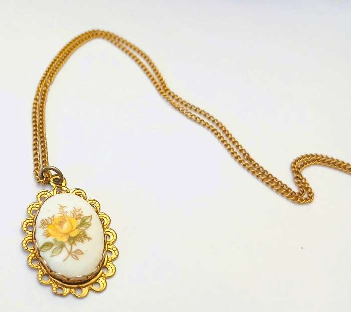 Vintage Limoges Porcelain Pendant Necklace | Yellow Rose in Gold Tone Frame